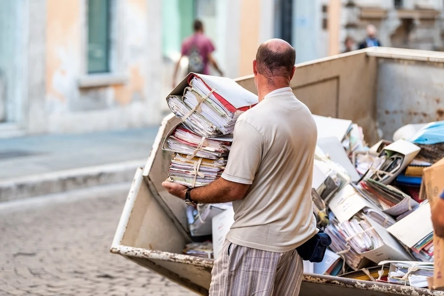 Benefits Of Hiring Professionals For Junk Removal During A Move in Williamsburg, VA